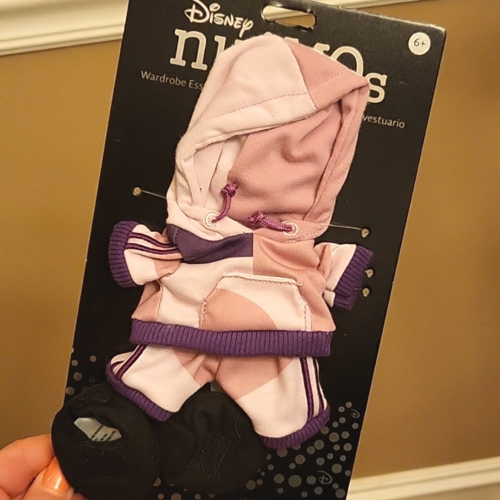 Disney Nuimos Outfit